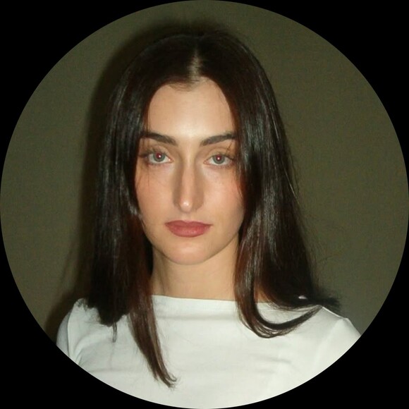laura4saleee